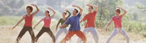 picture of people doing qi gong