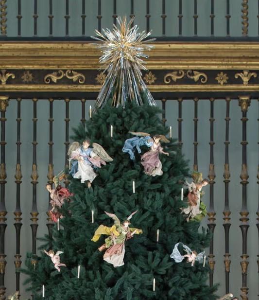 Met Museum Christmas Tree